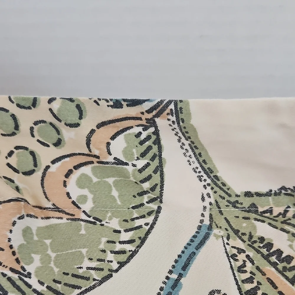 Noble Excellence Cream Mid-Century Modern Paisley Floral King Pillow Shams